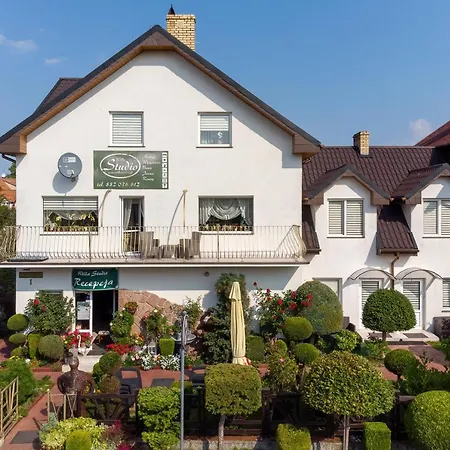 威拉民宿 住宿加早餐酒店 3*